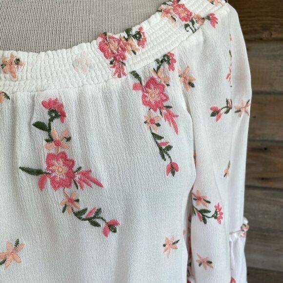 Floral Half Sleeve Blouse Top EUC - Picture 2 of 7